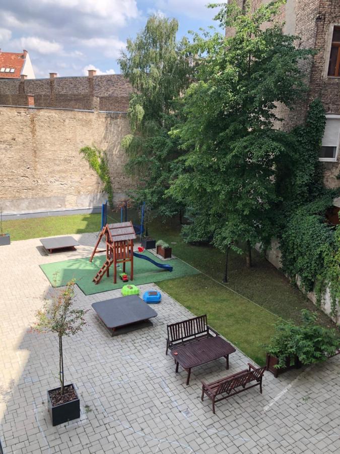 Bright, Spacious Apartment 3 Bedroom, Garage 布达佩斯 外观 照片
