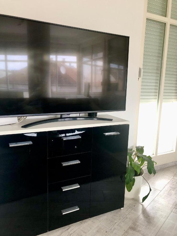 Bright, Spacious Apartment 3 Bedroom, Garage 布达佩斯 外观 照片